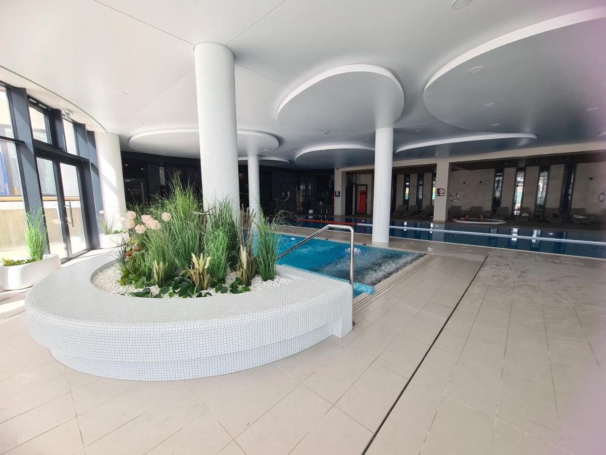 Polanki Aqua Apartamenty Nielimitowany Dostep Do Basenow Parking Free コウォブジェク エクステリア 写真
